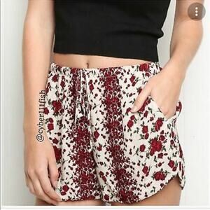 brandy melville shorts Eve Floral shorts New Summer Pockets Drawstring SZ small